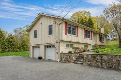 340 Osceola Road Jefferson Valley NY 10535