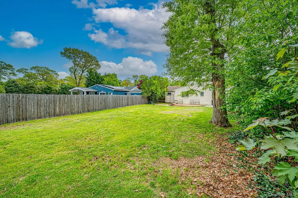 410 3rd Avenue East Northport NY 11731