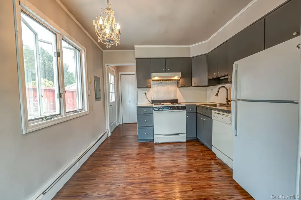 410 3rd Avenue East Northport NY 11731