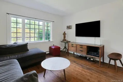 65 Douglas Road Chappaqua NY 10514