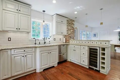65 Douglas Road Chappaqua NY 10514