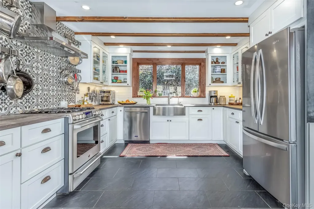 10 Deerpath Drive New Paltz NY 12561