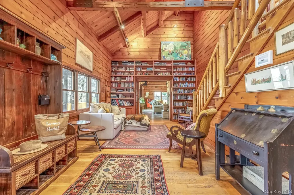 10 Deerpath Drive New Paltz NY 12561