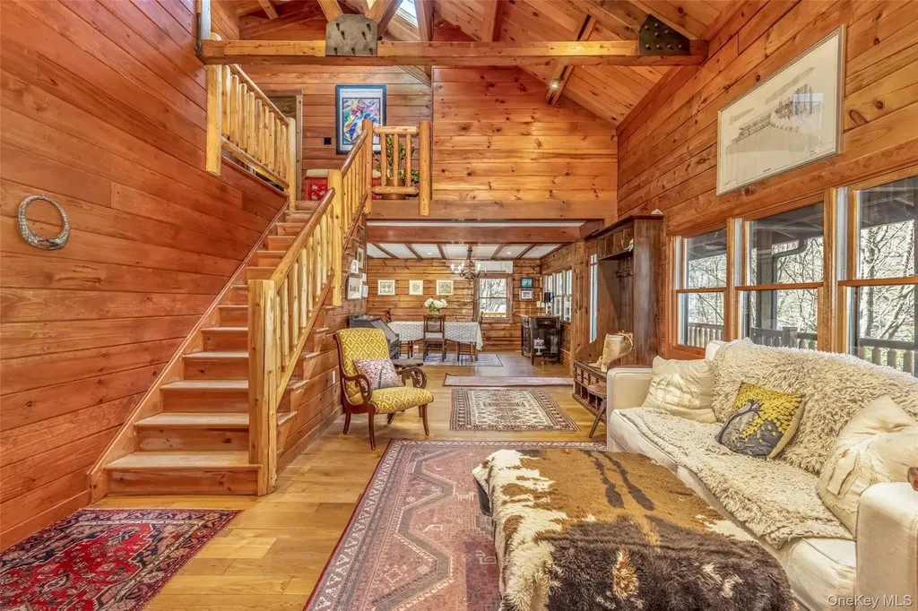 10 Deerpath Drive New Paltz NY 12561