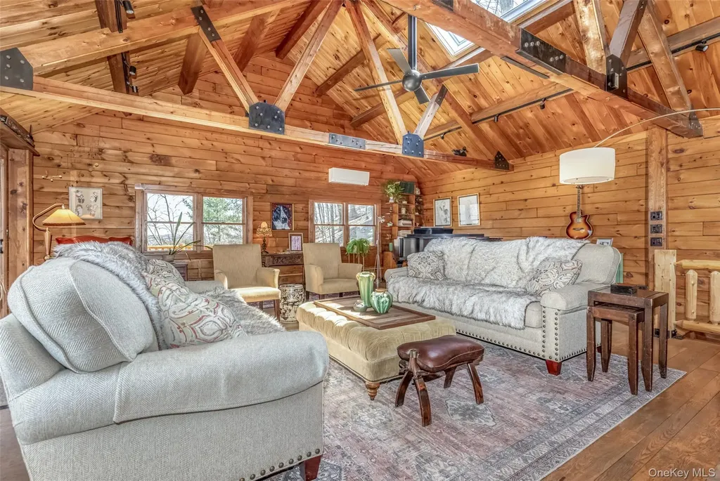 10 Deerpath Drive New Paltz NY 12561