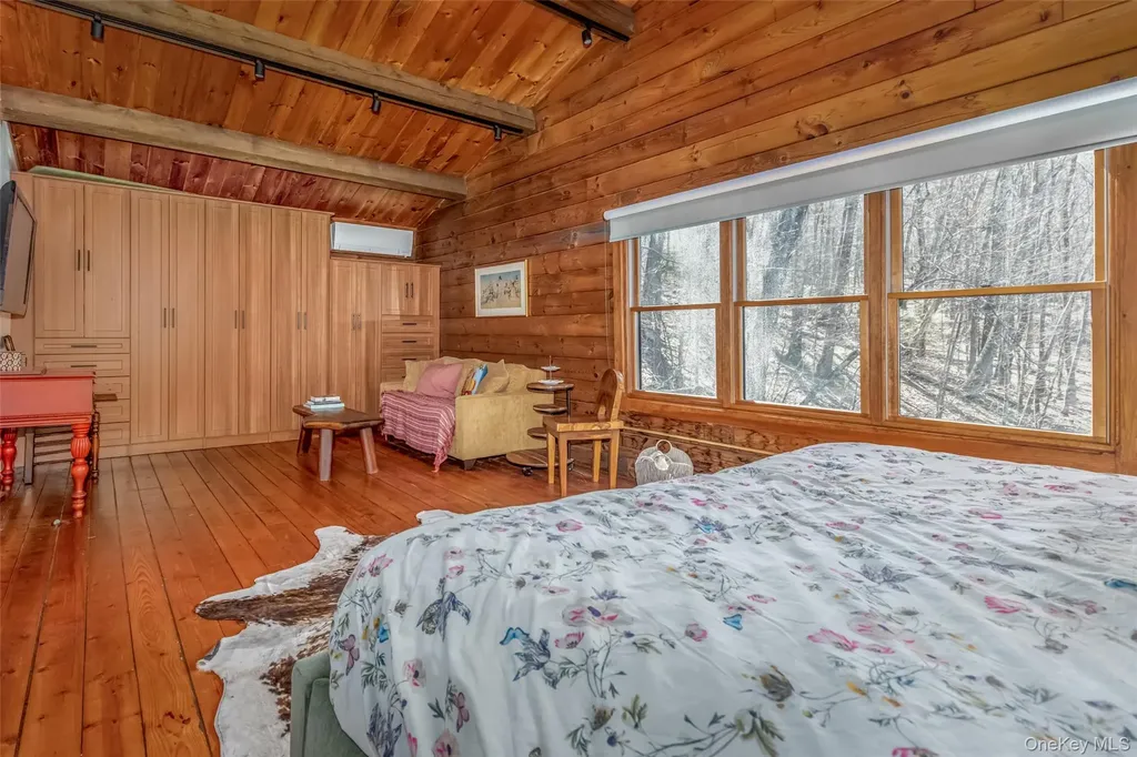 10 Deerpath Drive New Paltz NY 12561