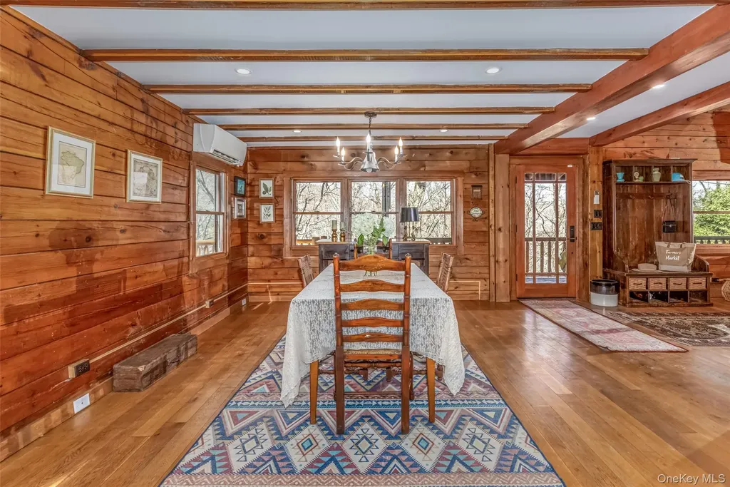 10 Deerpath Drive New Paltz NY 12561