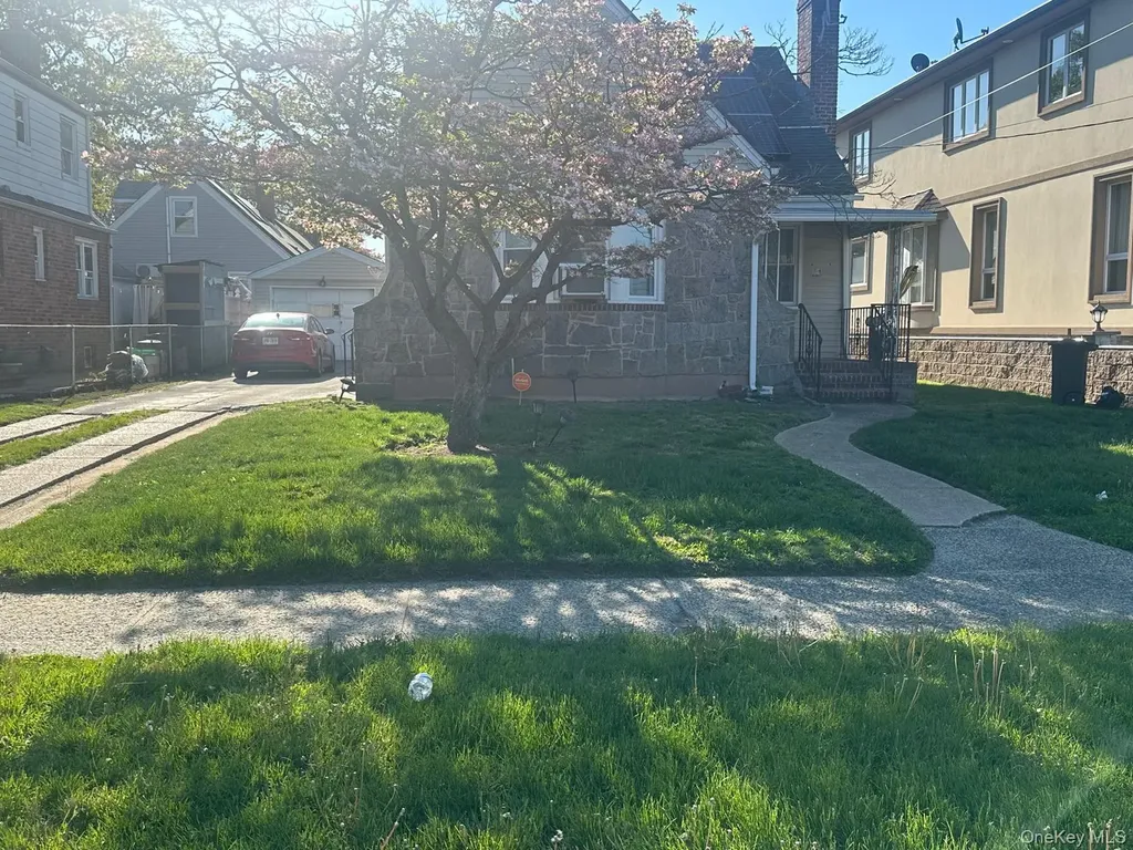 91 Broadway Valley Stream NY 11580
