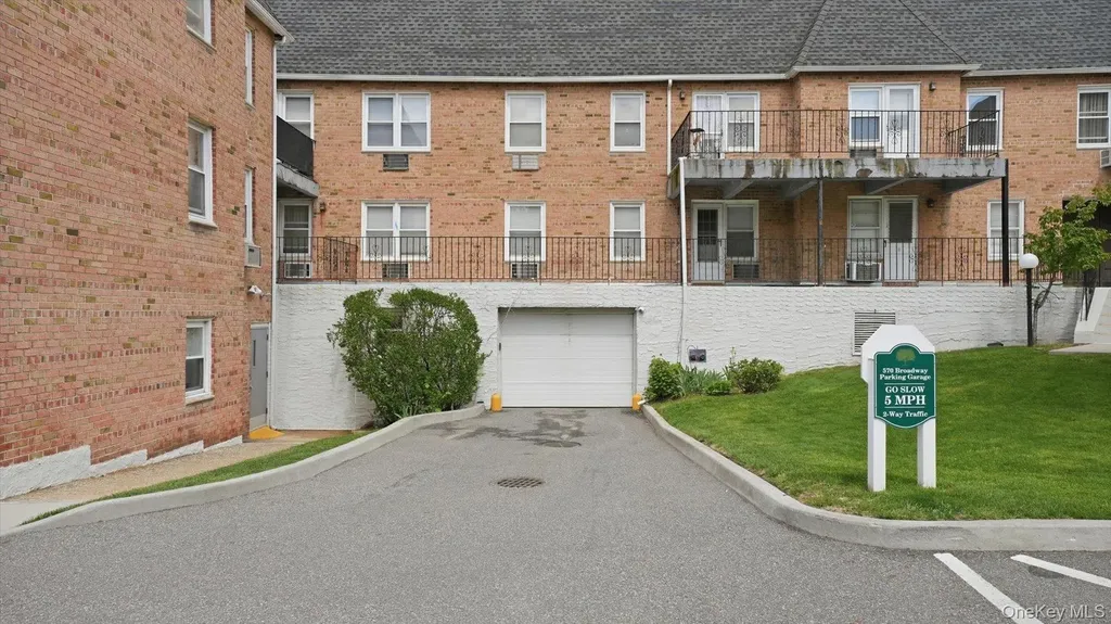 570 Broadway Lynbrook NY 11563