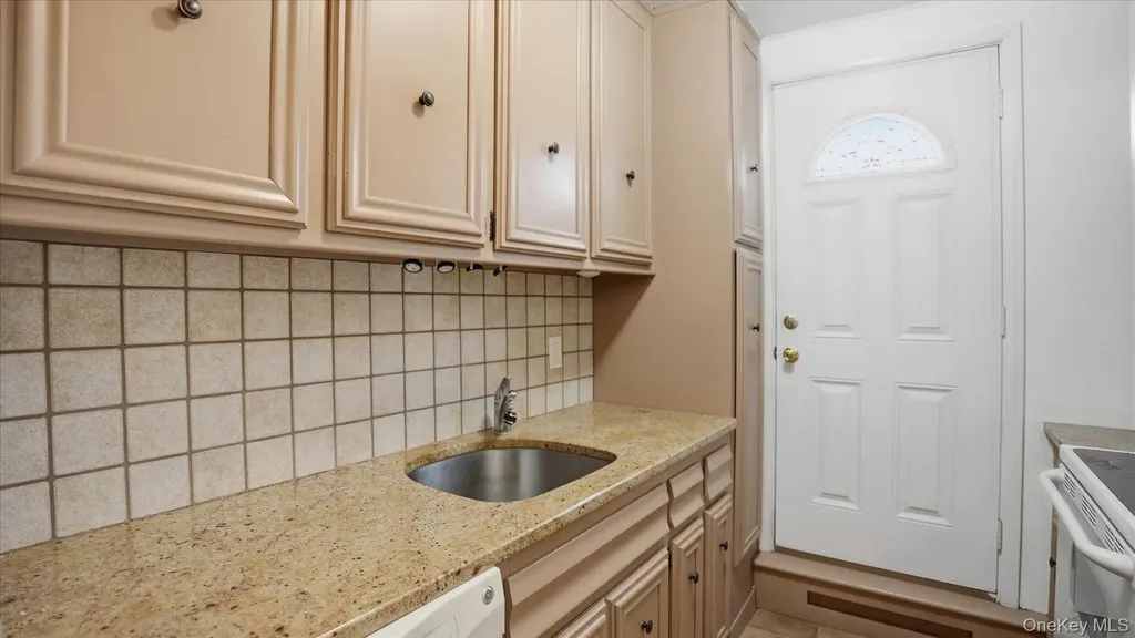 570 Broadway Lynbrook NY 11563