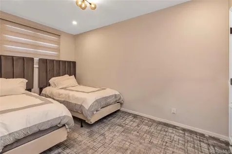 816 Cliffside Avenue North Woodmere NY 11581
