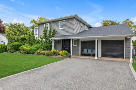 816 Cliffside Avenue North Woodmere NY 11581