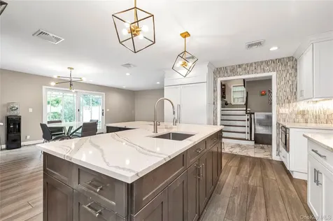 816 Cliffside Avenue North Woodmere NY 11581