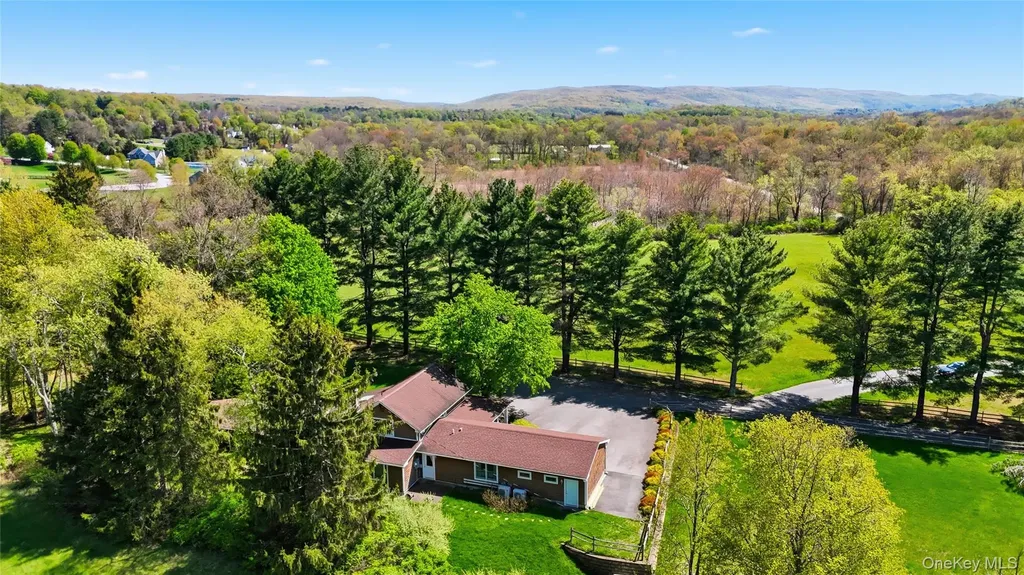 234 Hynes Road Poughquag NY 12570