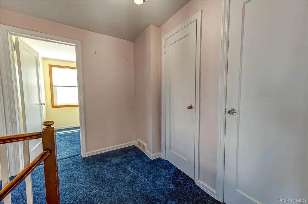 375 Latham Road Mineola NY 11501