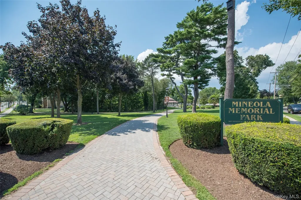 375 Latham Road Mineola NY 11501