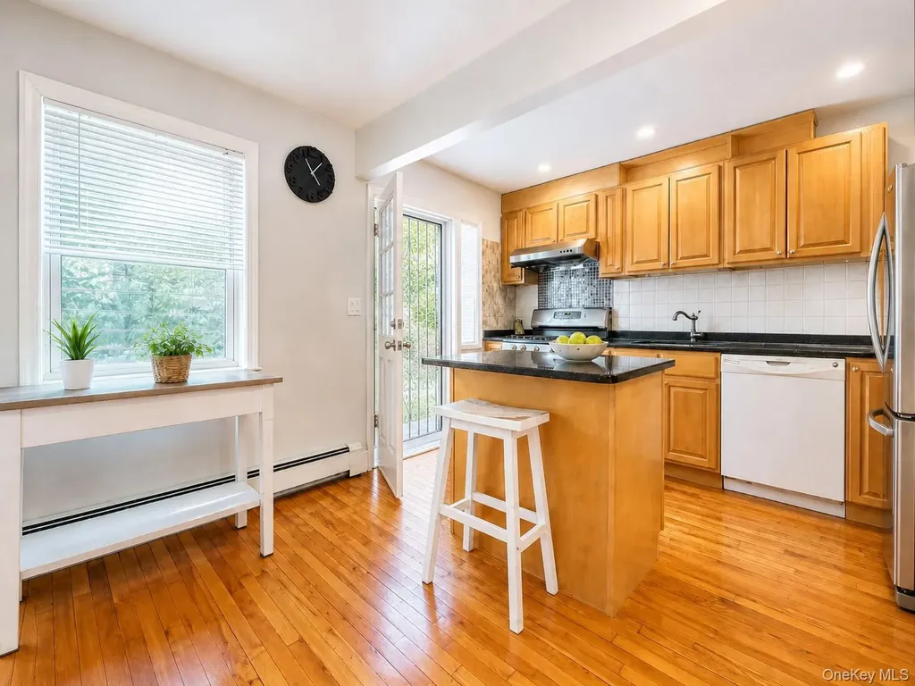 110-49 64 Road Forest Hills NY 11375