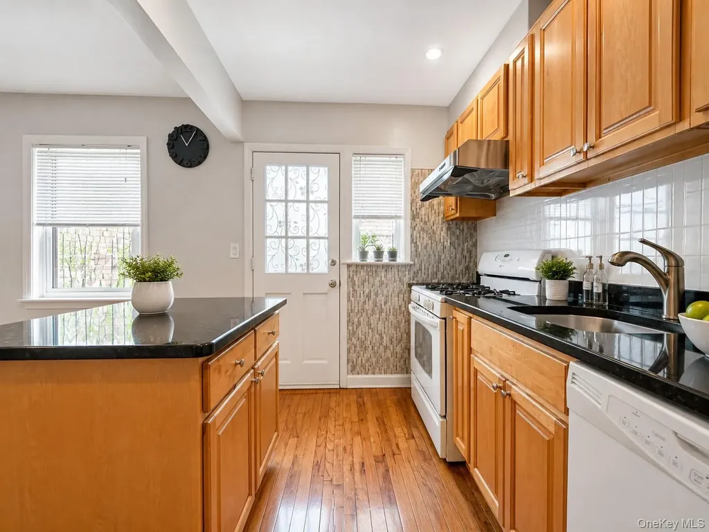 110-49 64 Road Forest Hills NY 11375