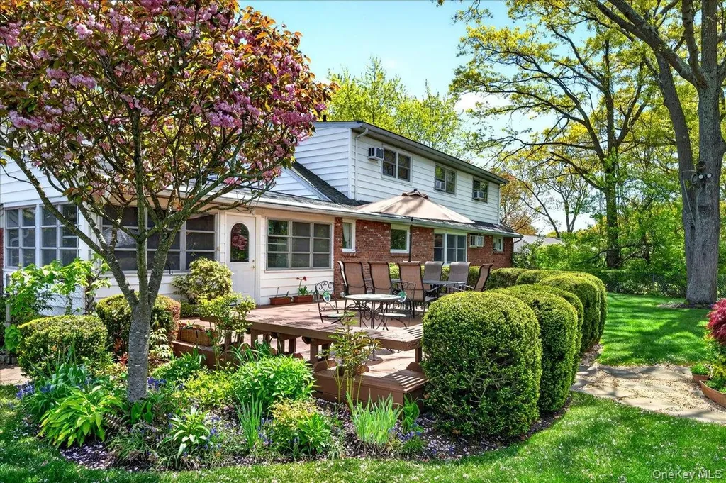 52 N Pinelake Drive Patchogue NY 11772