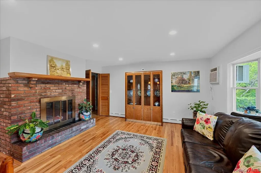 52 N Pinelake Drive Patchogue NY 11772