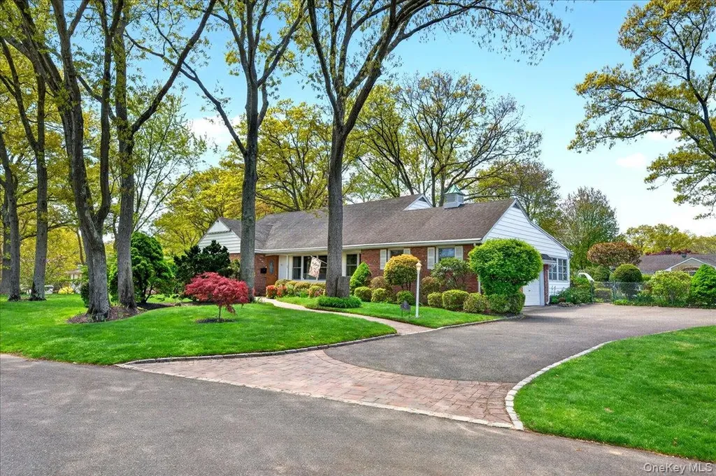 52 N Pinelake Drive Patchogue NY 11772