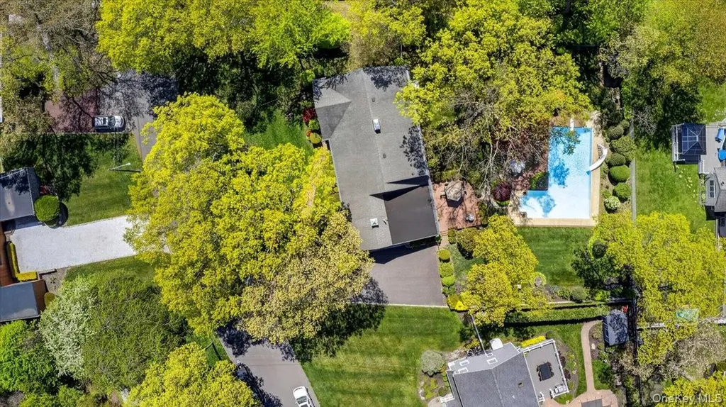 52 N Pinelake Drive Patchogue NY 11772