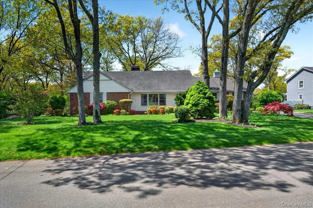 52 N Pinelake Drive Patchogue NY 11772