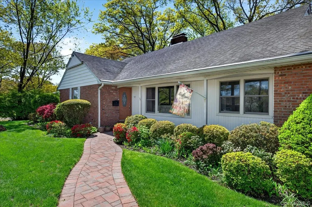 52 N Pinelake Drive Patchogue NY 11772