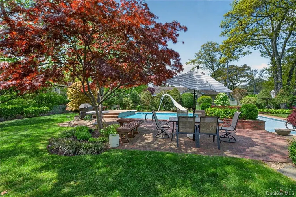 52 N Pinelake Drive Patchogue NY 11772