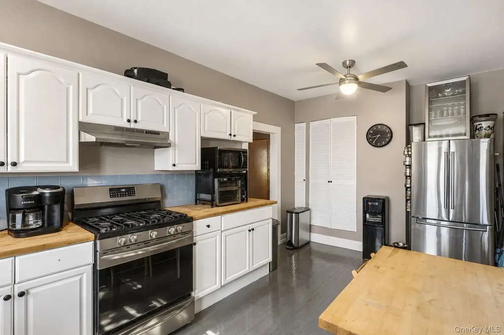 70-03 37th Avenue Jackson Heights NY 11372