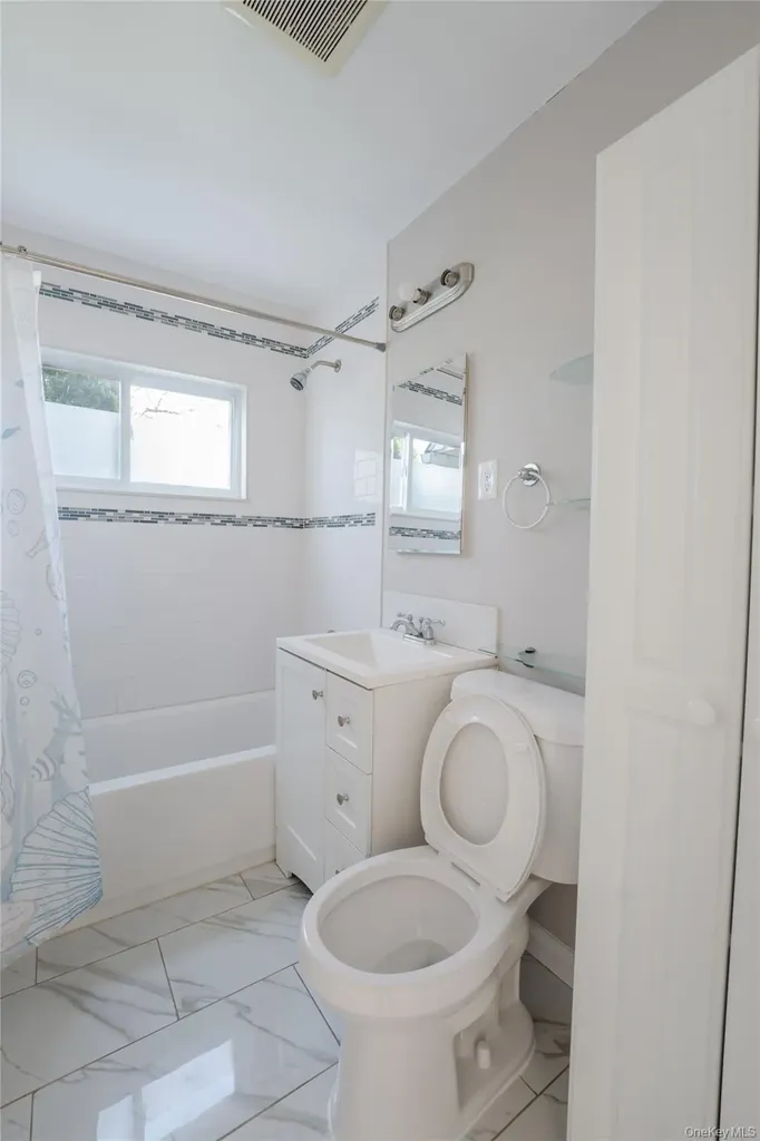 71 Chimney Lane Levittown NY 11756