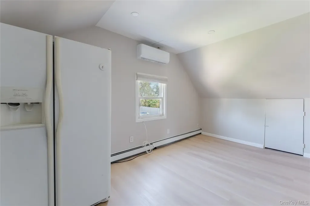 71 Chimney Lane Levittown NY 11756