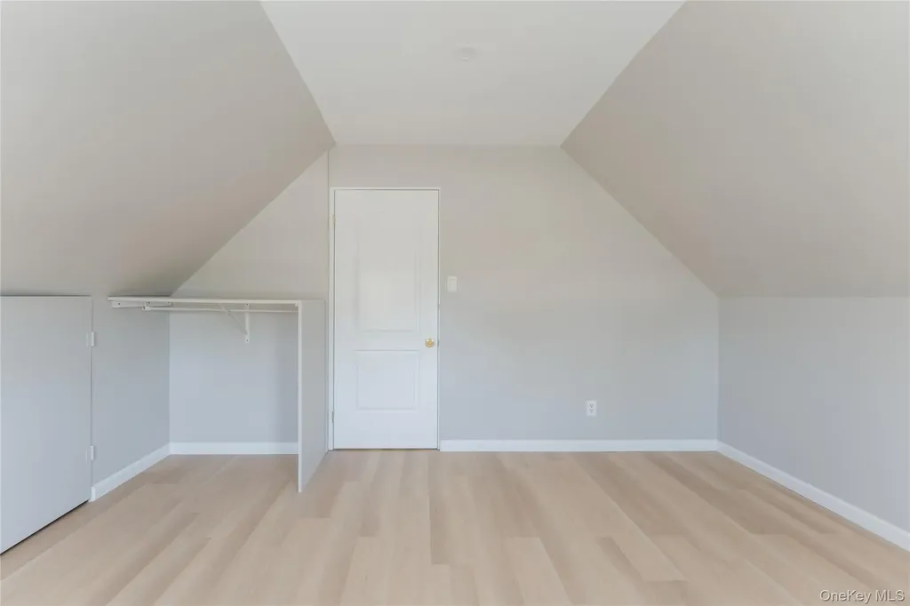71 Chimney Lane Levittown NY 11756