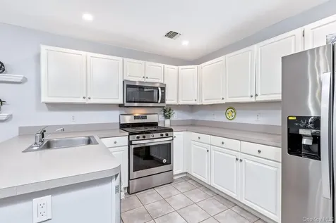 1 Plantation Drive Hauppauge NY 11788