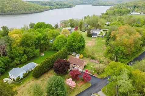 33 Arbor Lane Brewster NY 10509