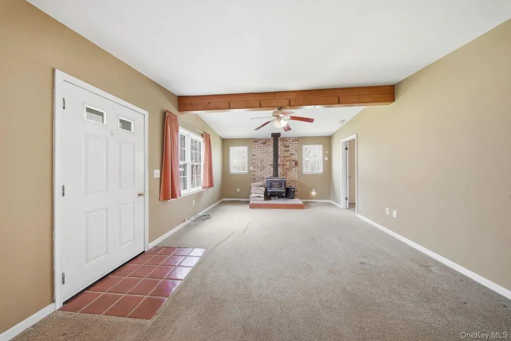 88 W Peenpack Trail Sparrowbush NY 12780