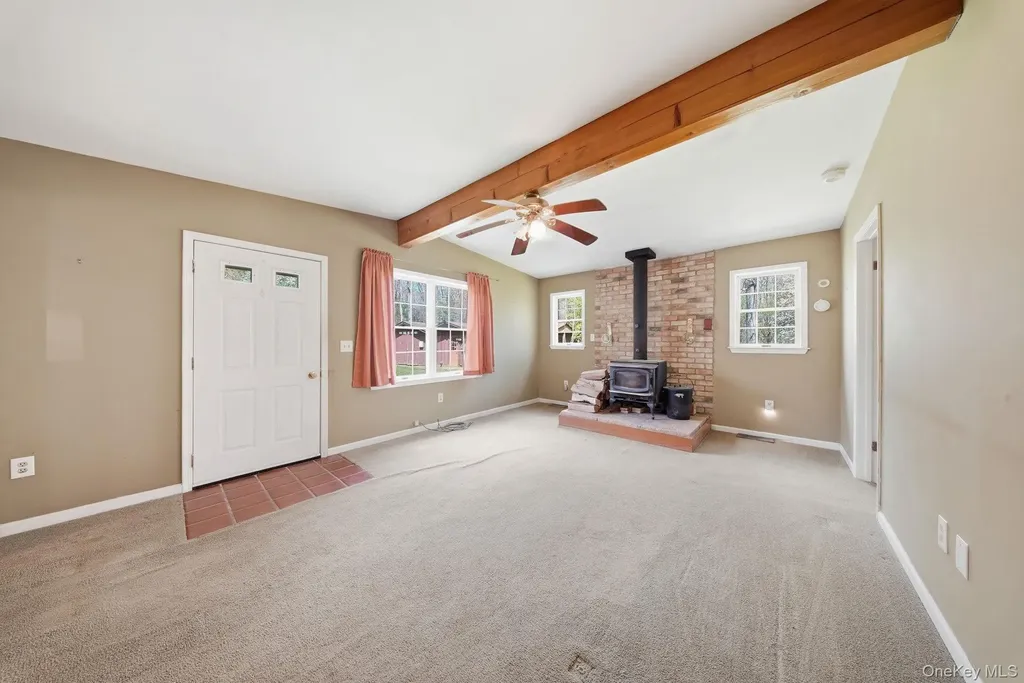 88 W Peenpack Trail Sparrowbush NY 12780