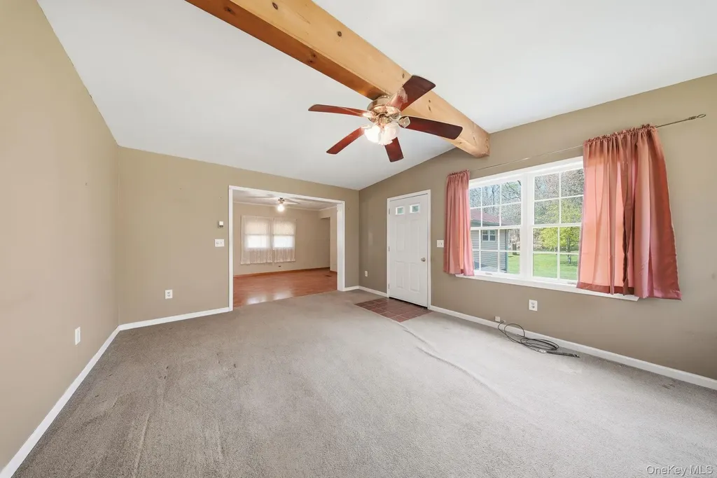88 W Peenpack Trail Sparrowbush NY 12780