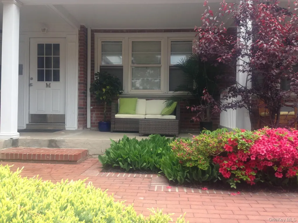 215 W Broadway Long Beach NY 11561
