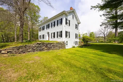 5548 Route 82 Clinton Corners NY 12514