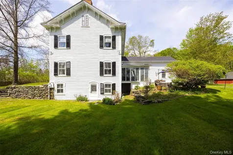 5548 Route 82 Clinton Corners NY 12514