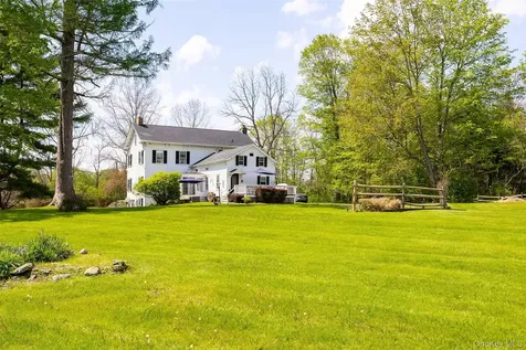 5548 Route 82 Clinton Corners NY 12514