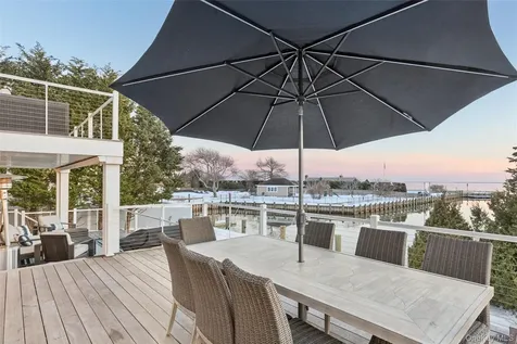 18 Matilda Court Bayport NY 11705