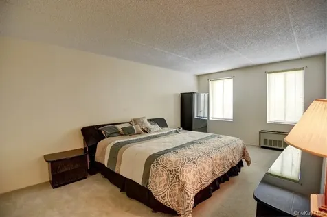 175 Maple Avenue Westbury NY 11590