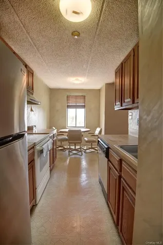 175 Maple Avenue Westbury NY 11590