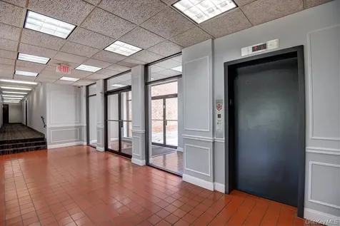 175 Maple Avenue Westbury NY 11590