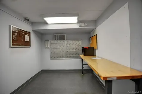 175 Maple Avenue Westbury NY 11590