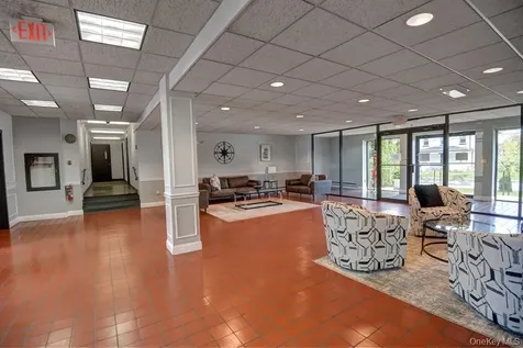 175 Maple Avenue Westbury NY 11590