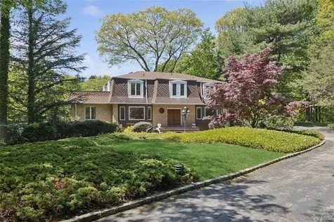 94 Cove Road Oyster Bay Cove NY 11771