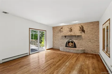 94 Cove Road Oyster Bay Cove NY 11771
